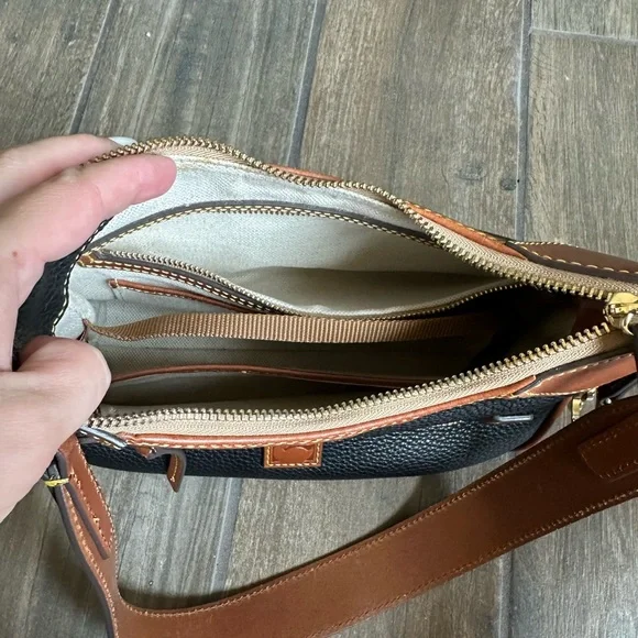 Dooney & Bourke Handbag - Picture 4 of 5